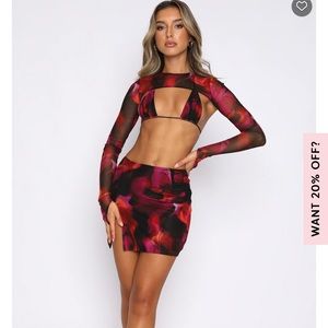 Capture this long sleeve crop - pink flame